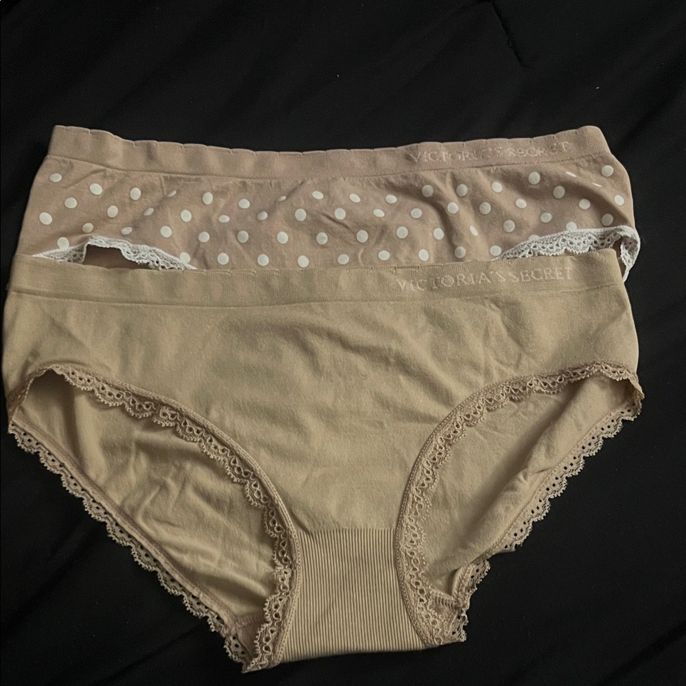 Victoria's Secret Beige seamless size medium hip hugger panties brand new
